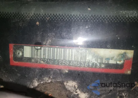 2004 Pontiac Grand Am Se1 z USA, uszkodzony, nr VIN 1G2NF52E94M536913